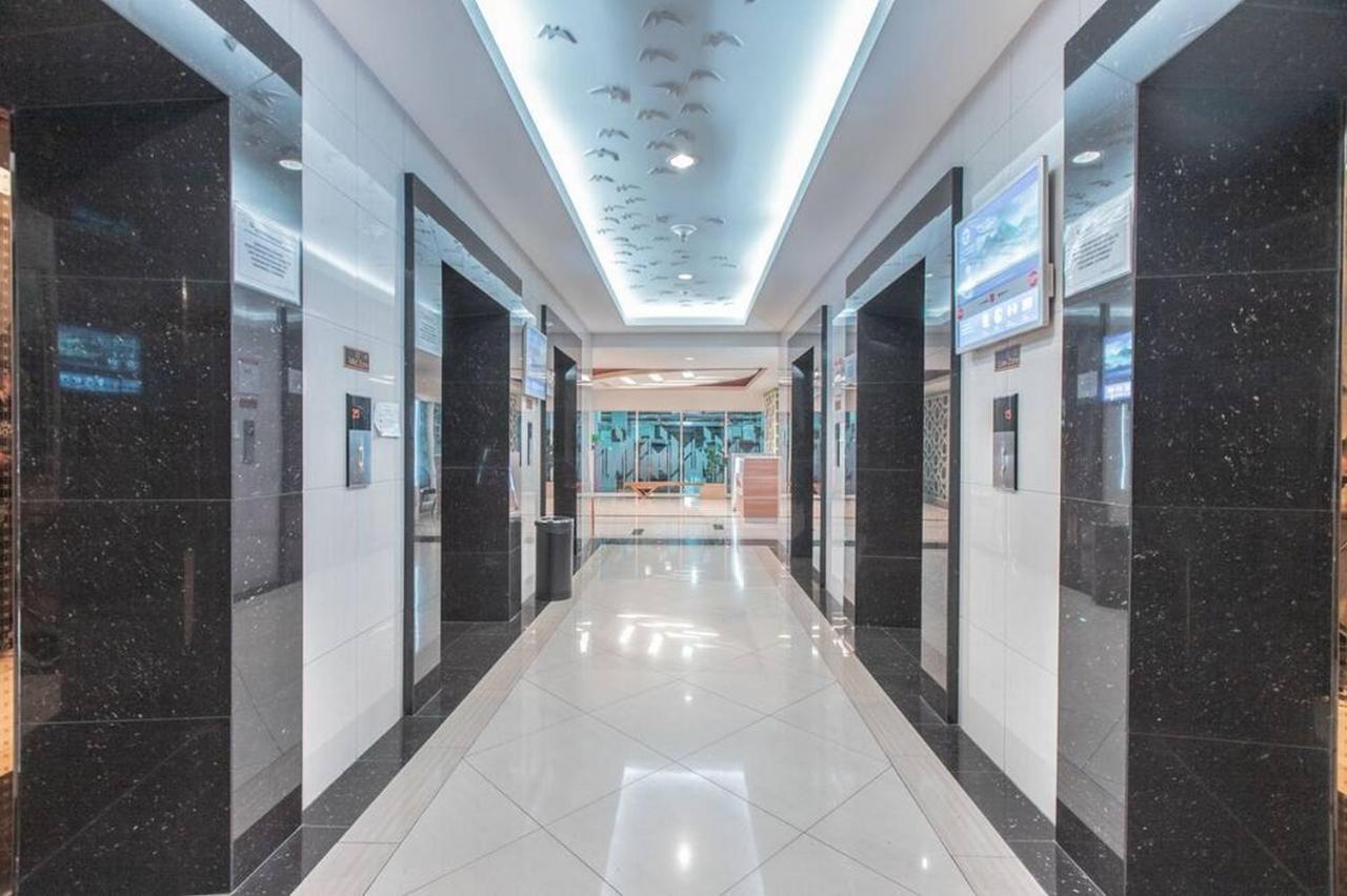Redliving Apartemen Grand Kamala Lagoon - Pekayon Tower Barclay North Bekasi Ngoại thất bức ảnh
